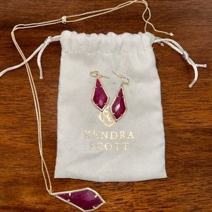 KENDRA SCOTT earrings and pendant set